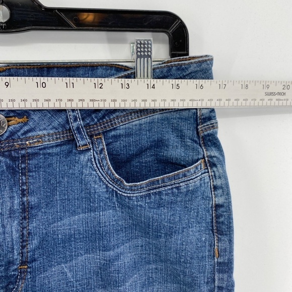 Lee Jeans Women's Size 14 Boot Cut Riders Blue Denim 5 Pocket Button Zip Closure - Picture 5 of 12